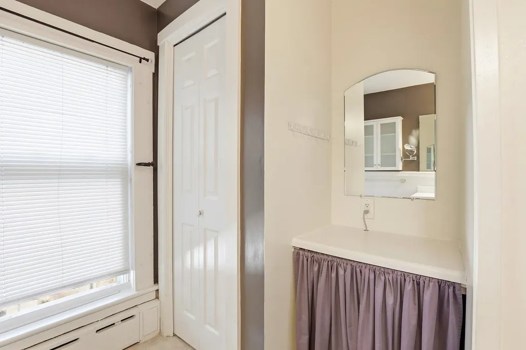 29 Elkins Street Franklin NH 03235