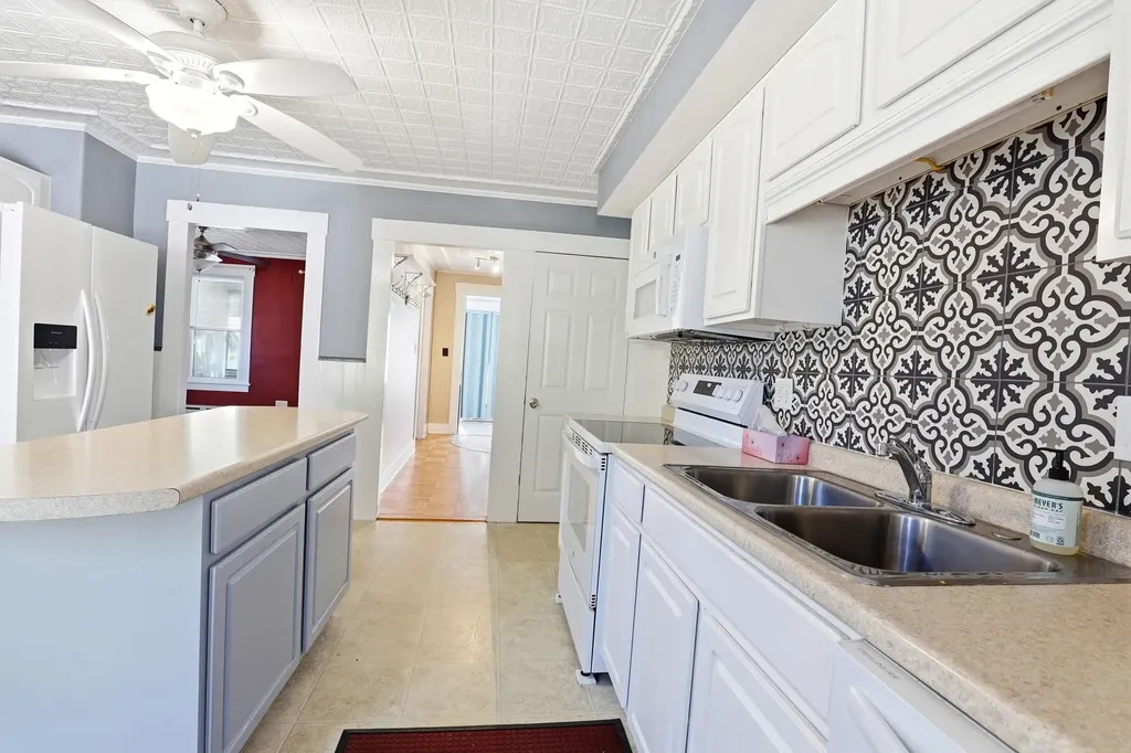 29 Elkins Street Franklin NH 03235