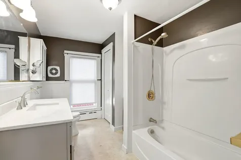 29 Elkins Street Franklin NH 03235