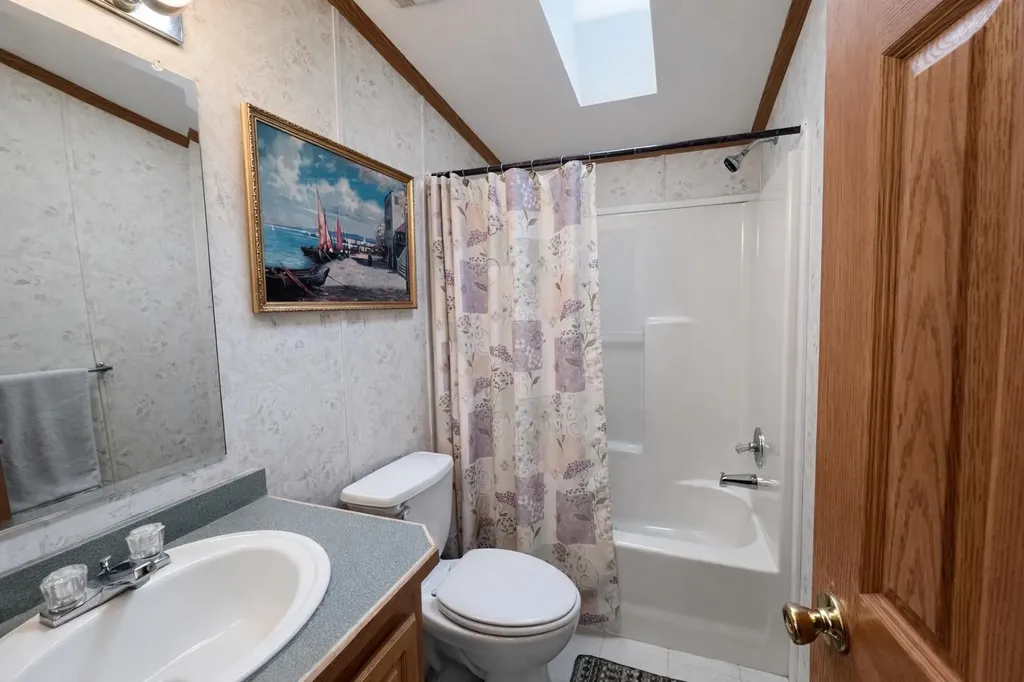 70 Bluebird Lane Lyndon VT 05851