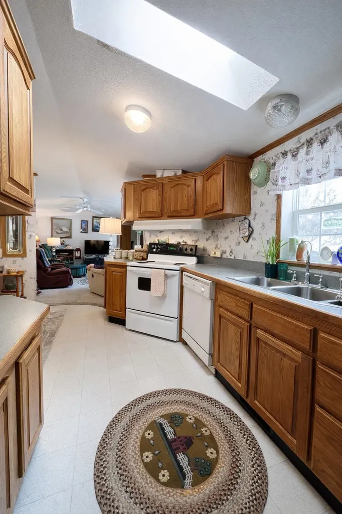 70 Bluebird Lane Lyndon VT 05851