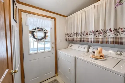 70 Bluebird Lane Lyndon VT 05851
