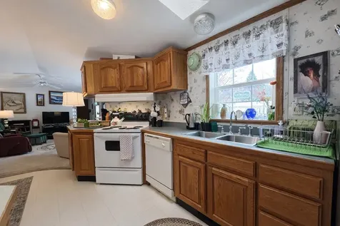 70 Bluebird Lane Lyndon VT 05851