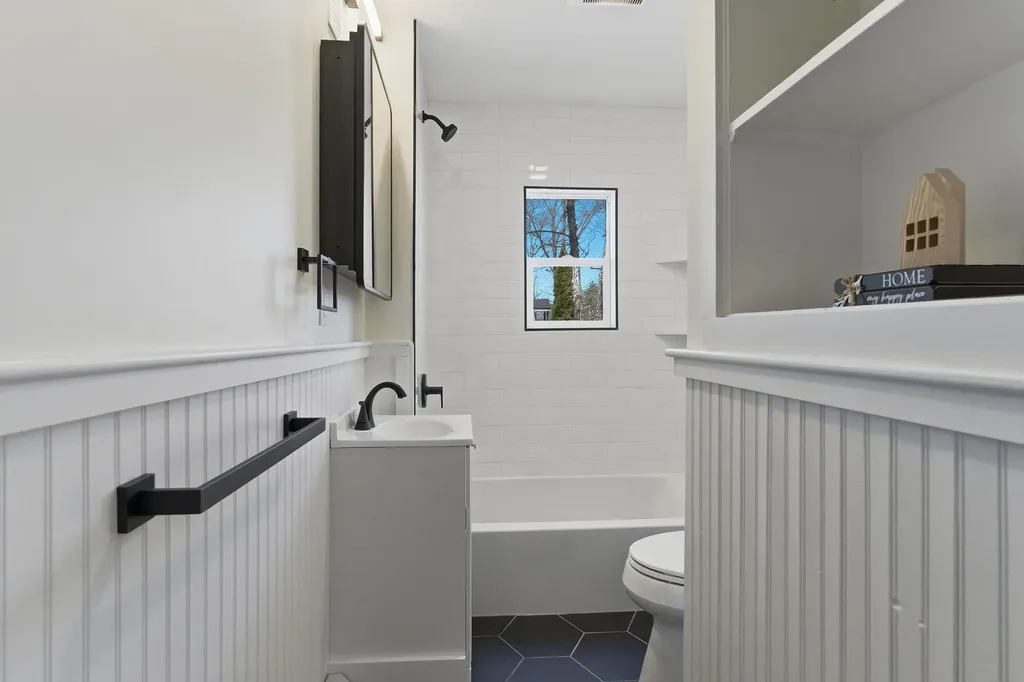 47 Millville Street Salem NH 03079
