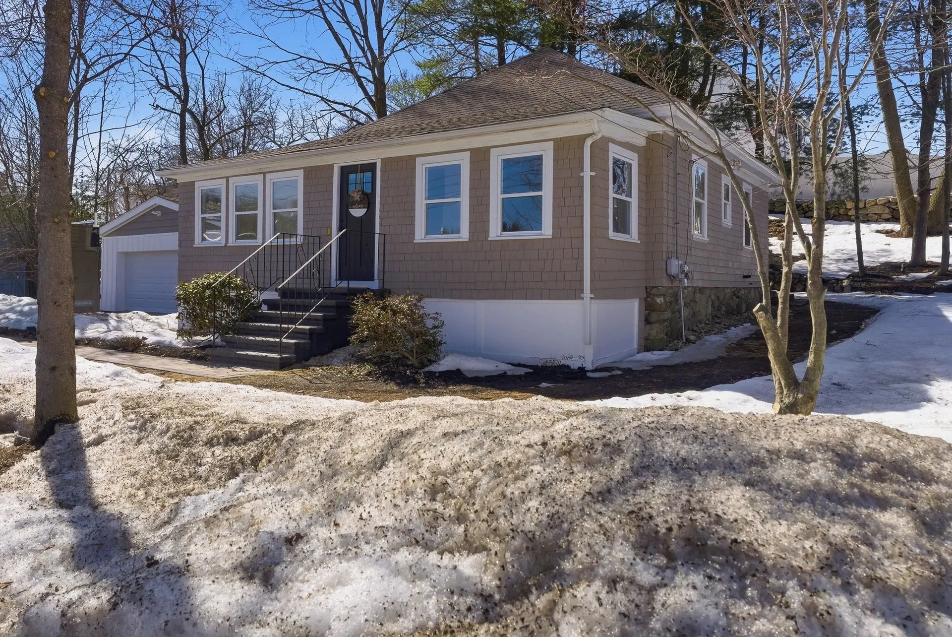 47 Millville Street Salem NH 03079
