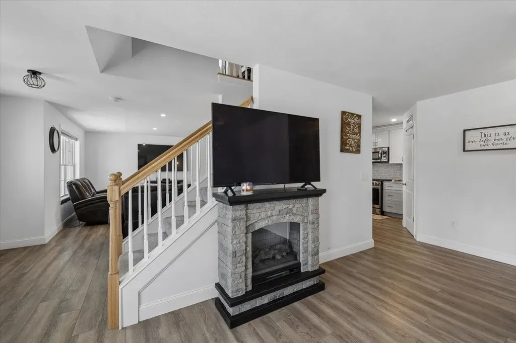 2 Sonoma Lane Concord NH 03303