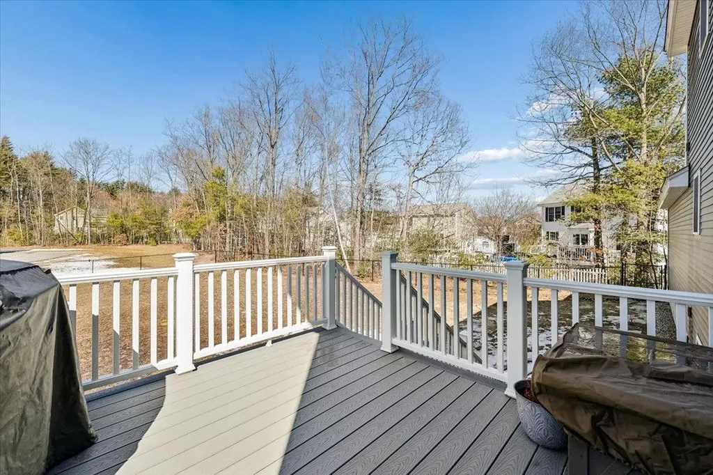 2 Sonoma Lane Concord NH 03303