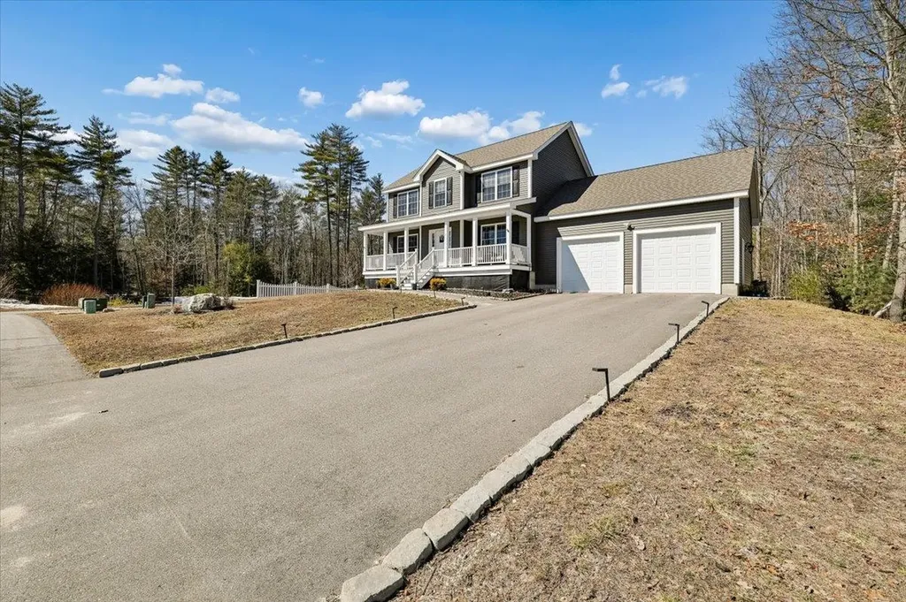 2 Sonoma Lane Concord NH 03303