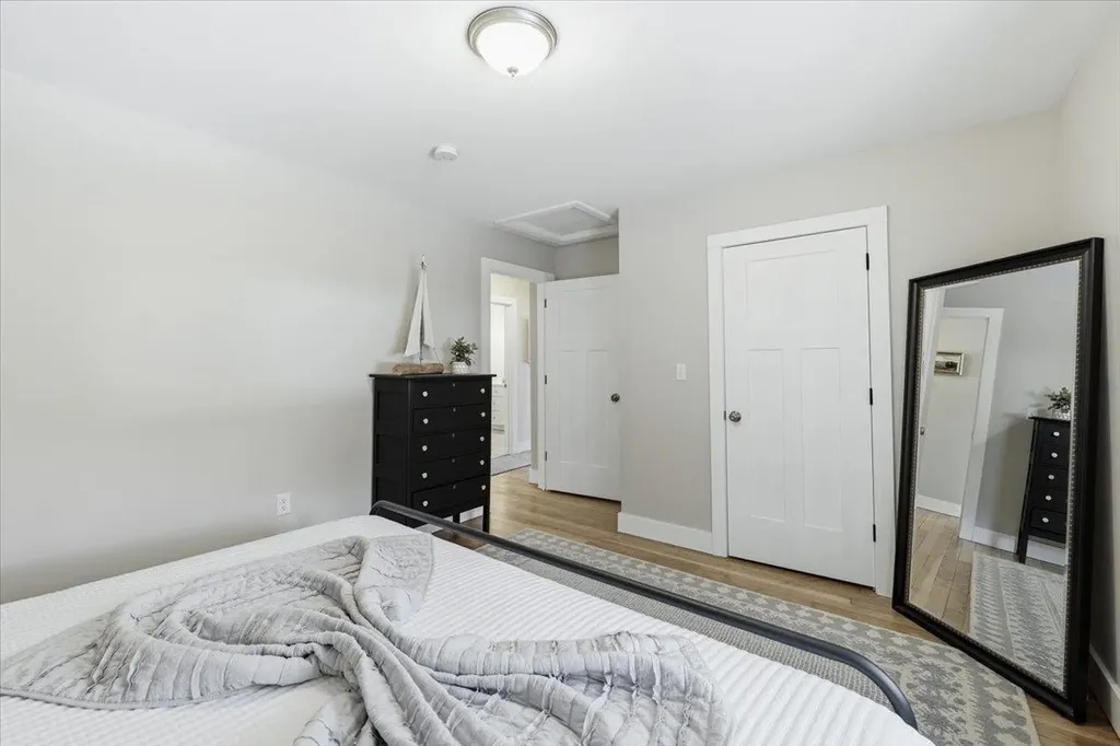 29 Beaver Lake Avenue Derry NH 03038