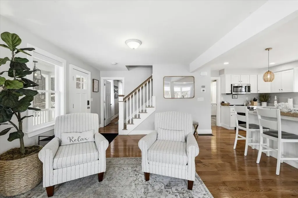29 Beaver Lake Avenue Derry NH 03038
