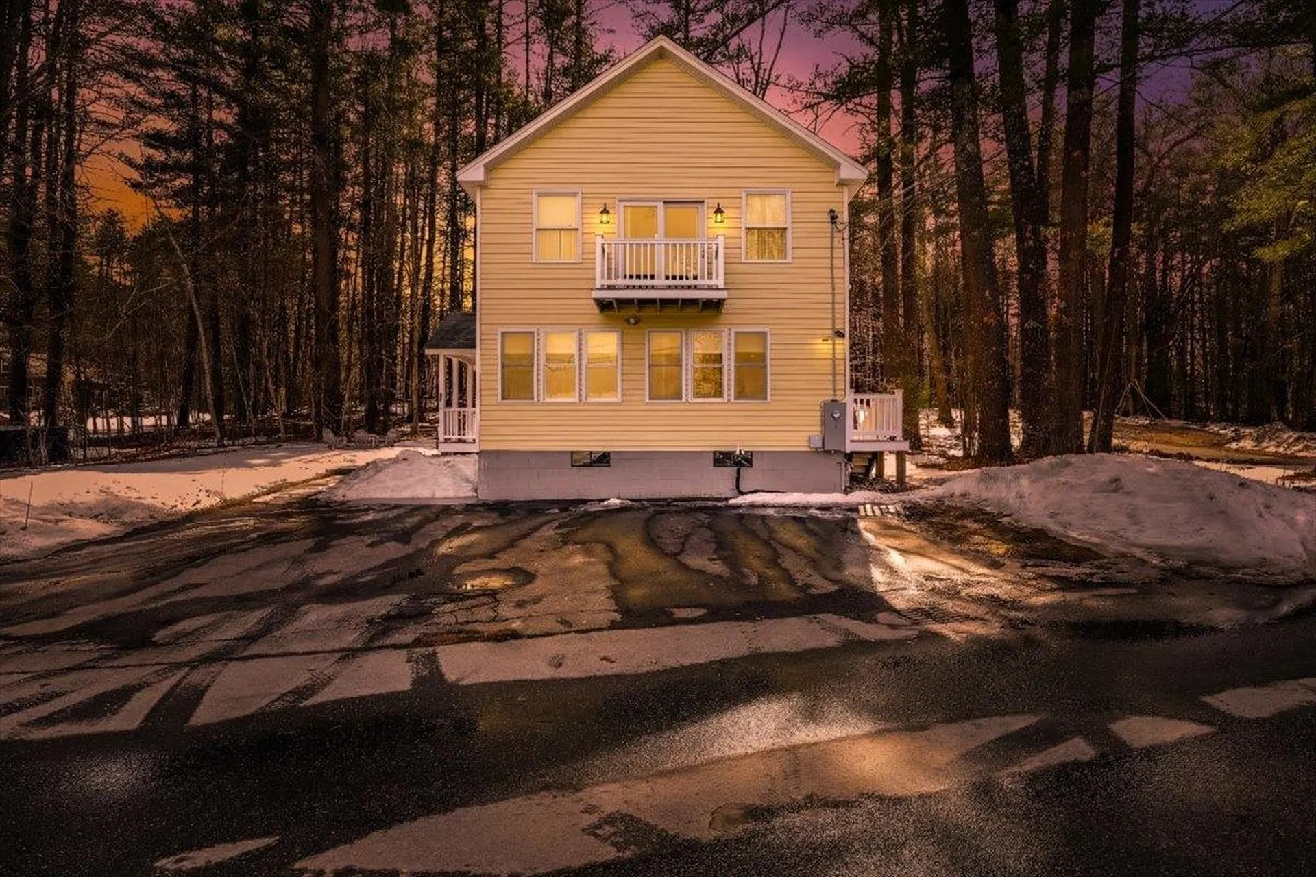 29 Beaver Lake Avenue Derry NH 03038