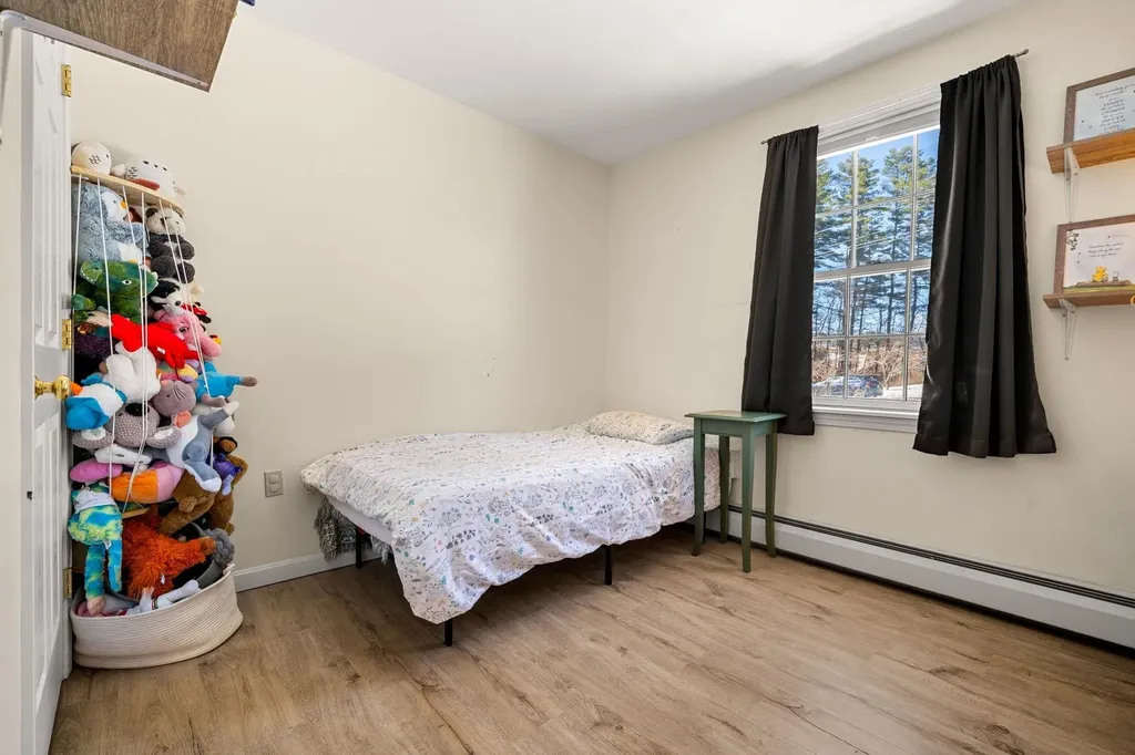 27 Barnes Avenue Alton NH 03809