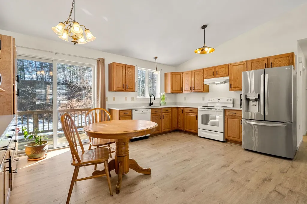 27 Barnes Avenue Alton NH 03809