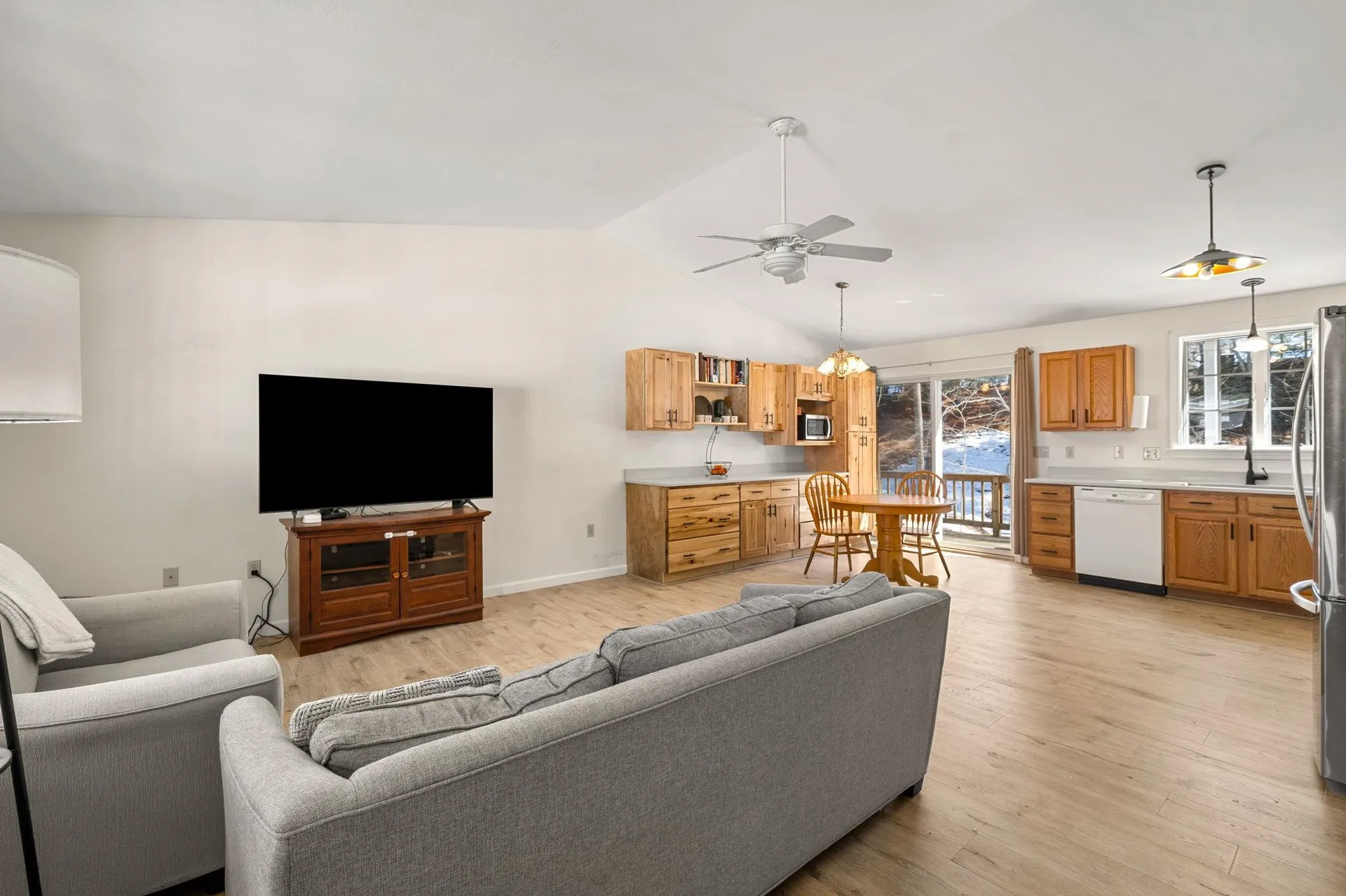 27 Barnes Avenue Alton NH 03809