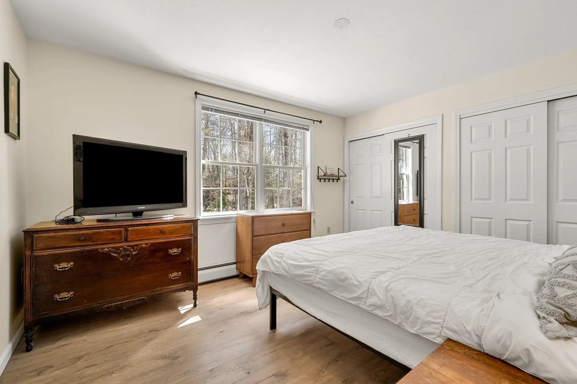 27 Barnes Avenue Alton NH 03809