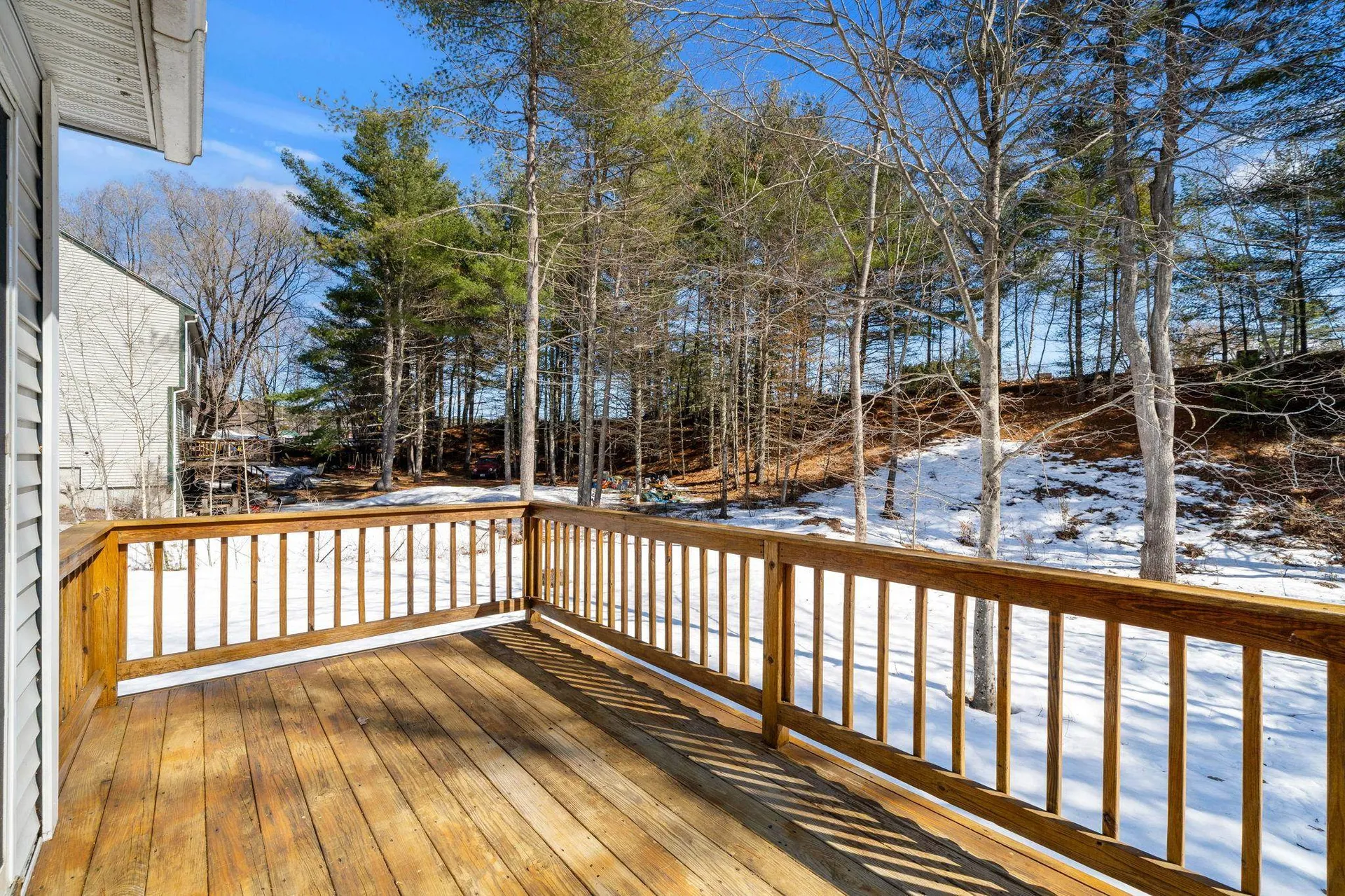 27 Barnes Avenue Alton NH 03809