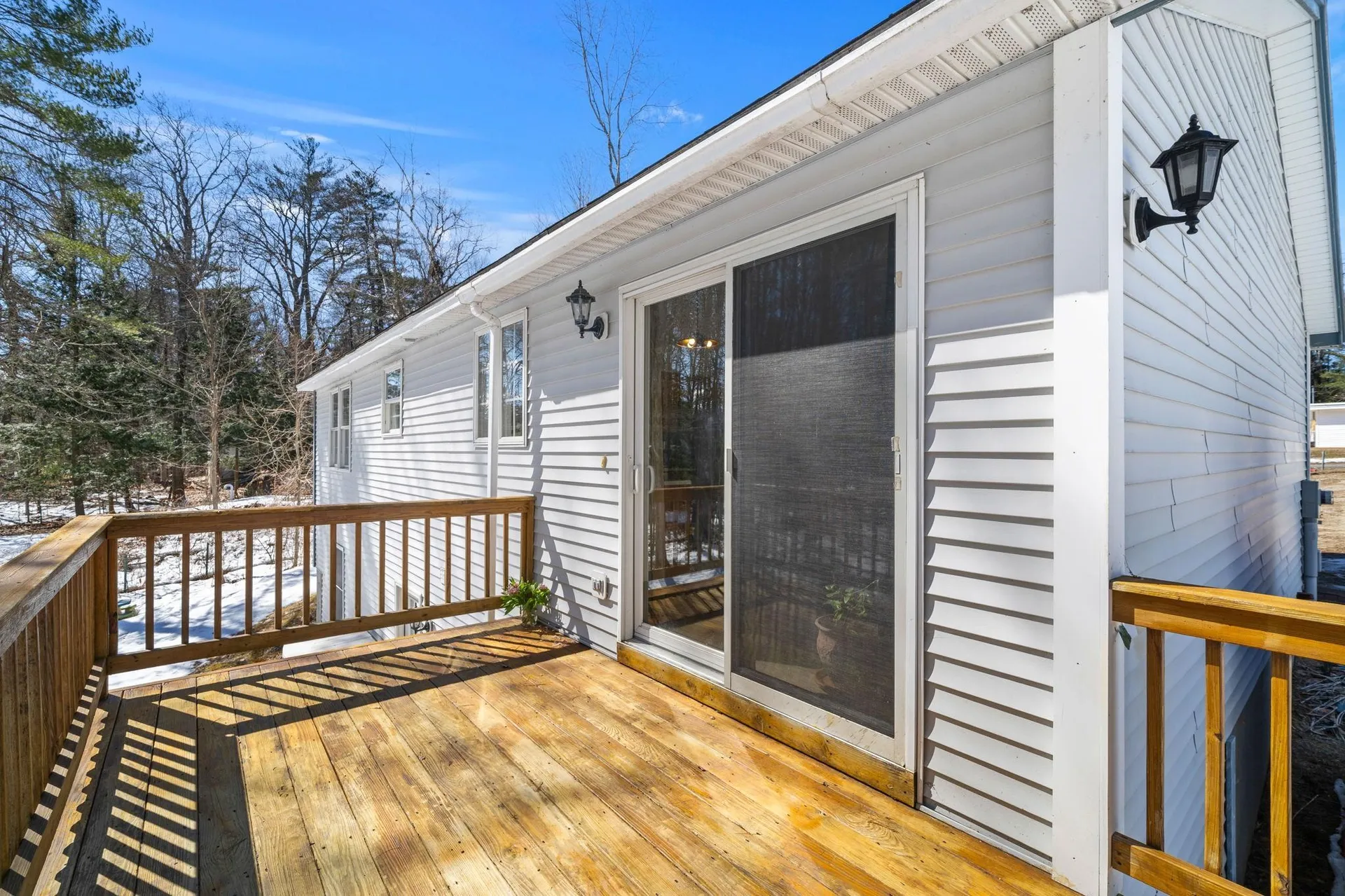 27 Barnes Avenue Alton NH 03809