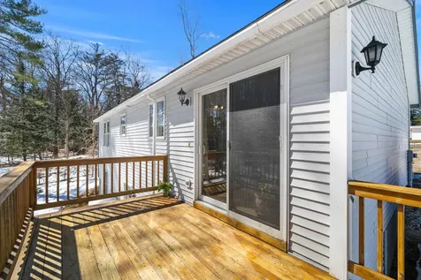 27 Barnes Avenue Alton NH 03809