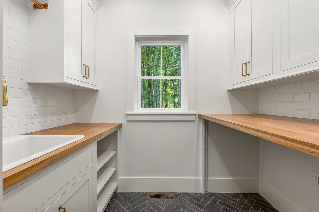 12-5 Wentworth Drive Greenland NH 03840