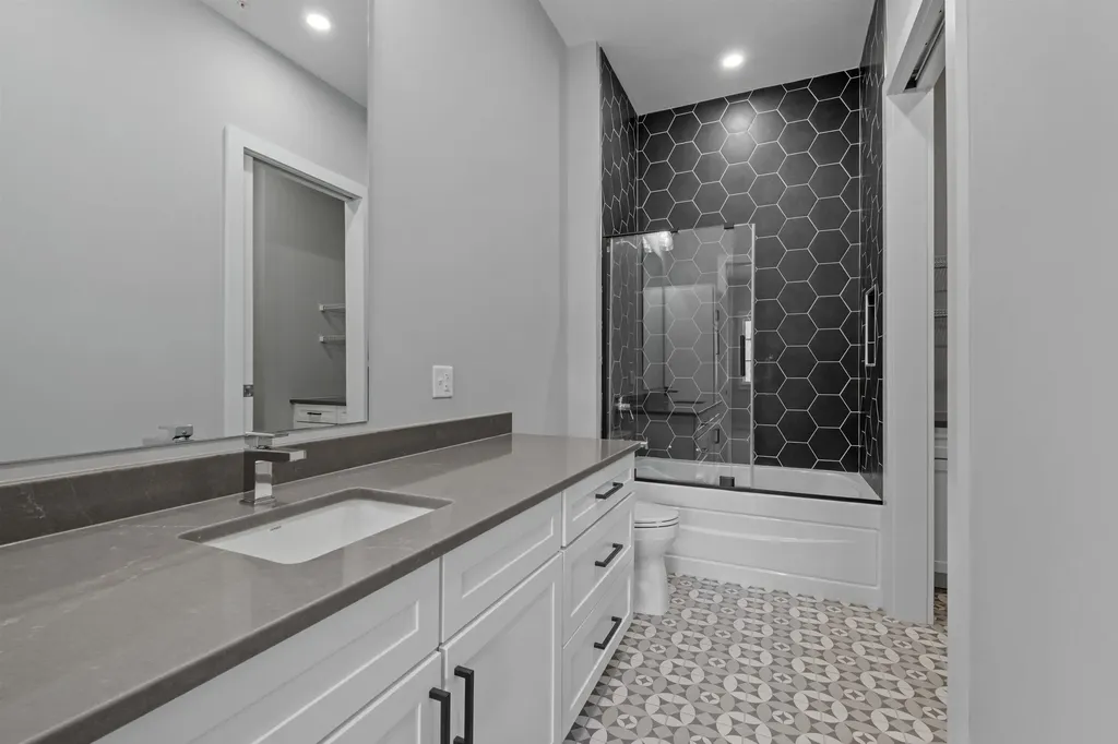 51 Elm Street Laconia NH 03246