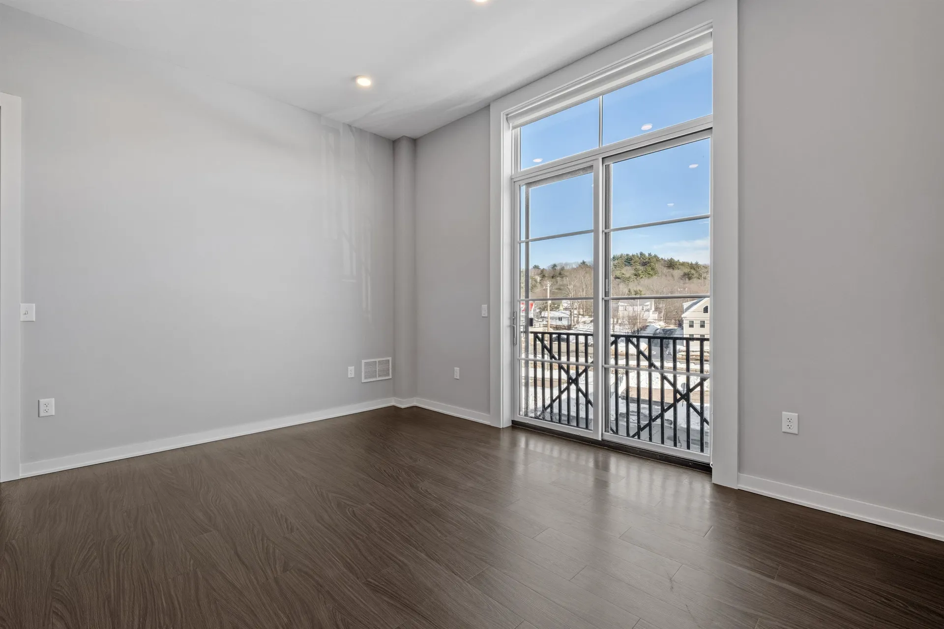 51 Elm Street Laconia NH 03246