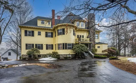 889 South Street Portsmouth NH 03801