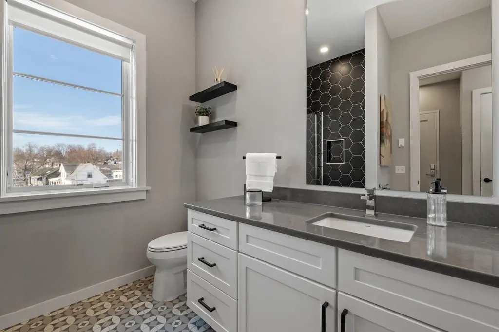 51 Elm Street Laconia NH 03246