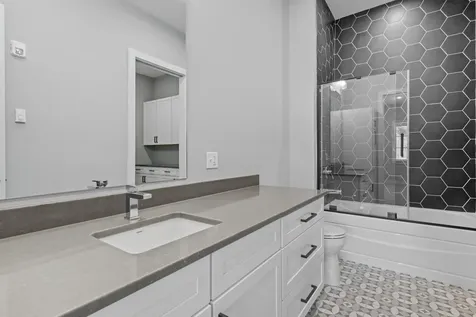 51 Elm Street Laconia NH 03246