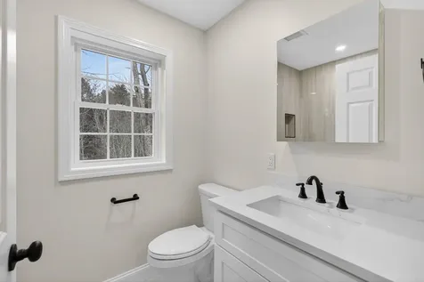 335 Raymond Road Chester NH 03036