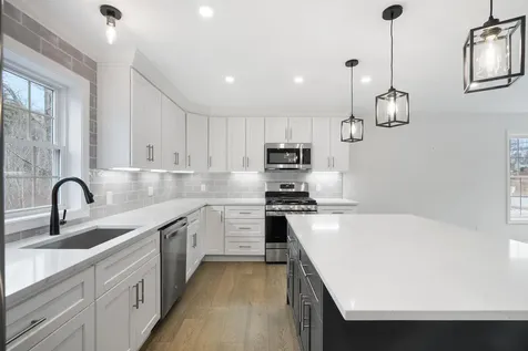 335 Raymond Road Chester NH 03036