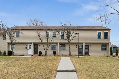 13 Cherry Tree Court St. Albans City VT 05478