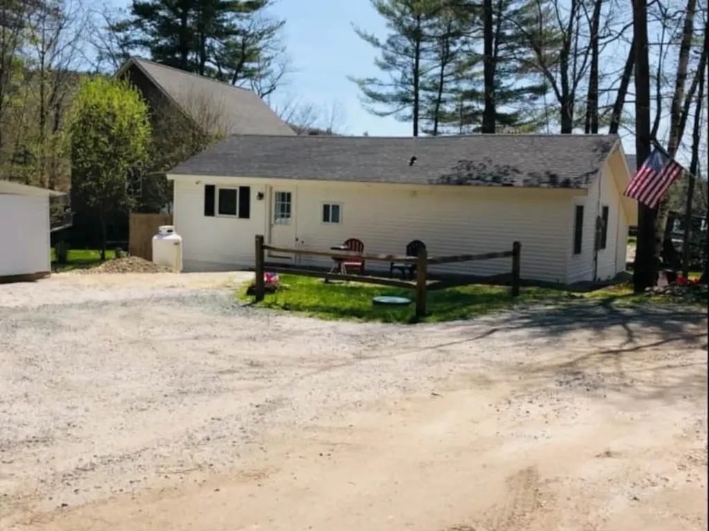 11 Indian Point Road Croydon NH 03773