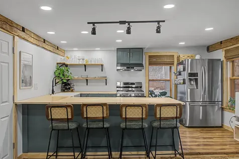 86 Stowe Street Waterbury VT 05676