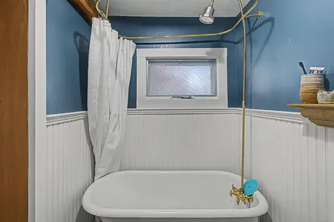 86 Stowe Street Waterbury VT 05676