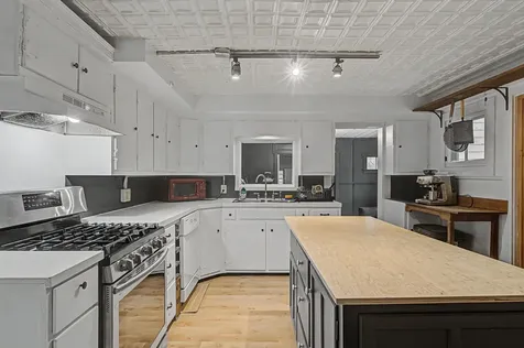 86 Stowe Street Waterbury VT 05676