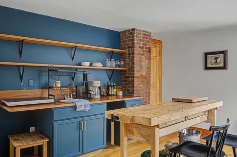 86 Stowe Street Waterbury VT 05676