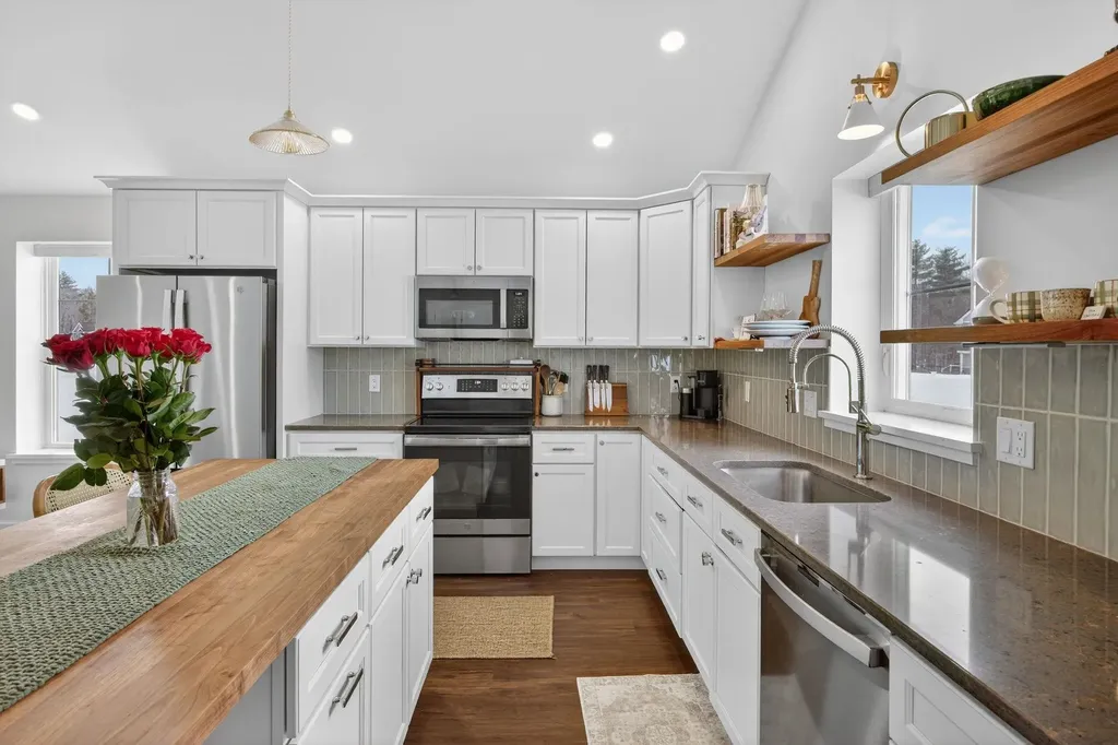 23 Whippoorwill Way Somersworth NH 03878