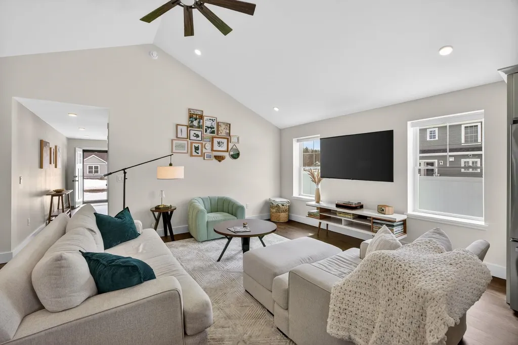 23 Whippoorwill Way Somersworth NH 03878