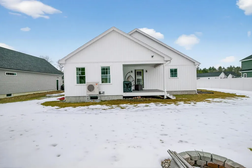 23 Whippoorwill Way Somersworth NH 03878