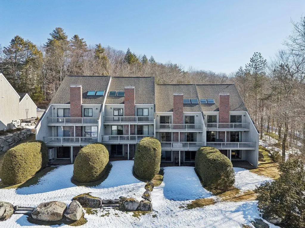 11-2 Mountain West Drive Wolfeboro NH 03894