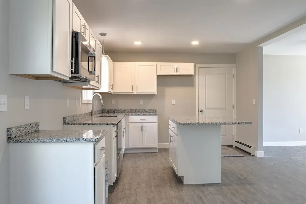 4 Asheley Avenue Hinsdale NH 03451