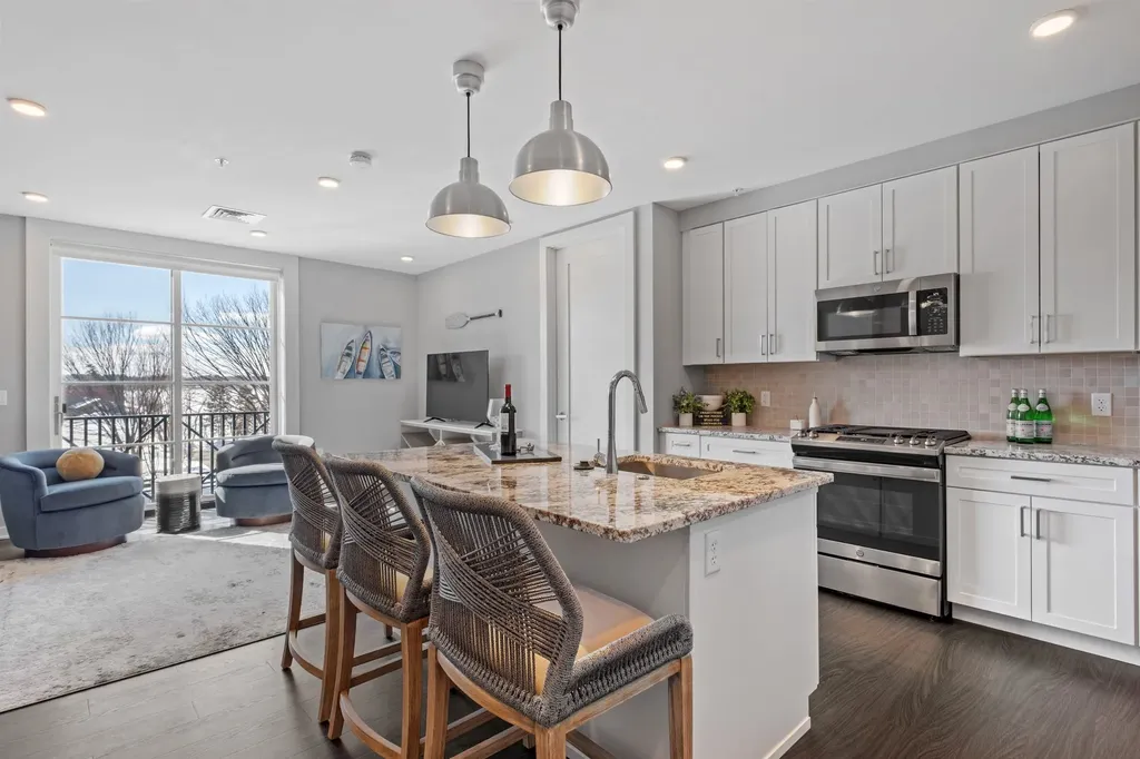 51 Elm Street Laconia NH 03246