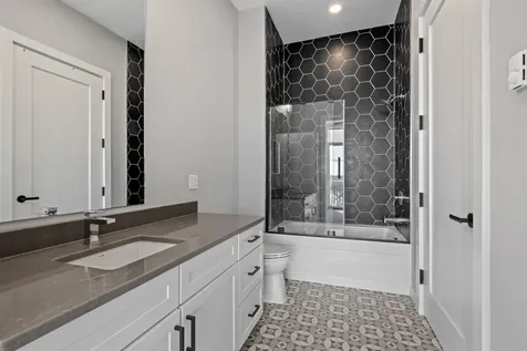 51 Elm Street Laconia NH 03246