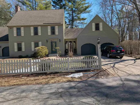29 Lexington Drive Atkinson NH 03811