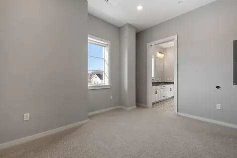 51 Elm Street Laconia NH 03246