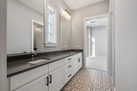 51 Elm Street Laconia NH 03246