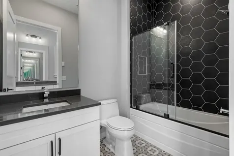 51 Elm Street Laconia NH 03246