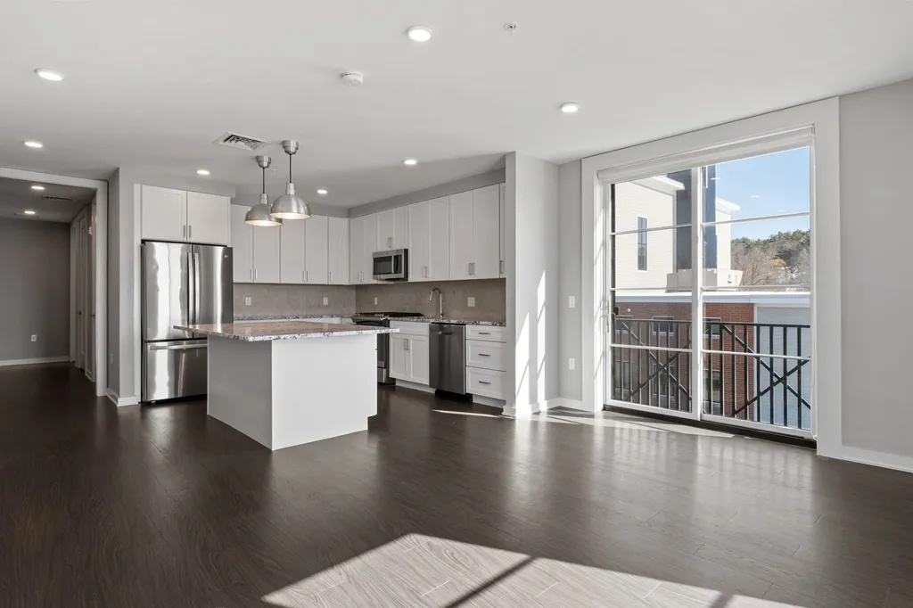 51 Elm Street Laconia NH 03246