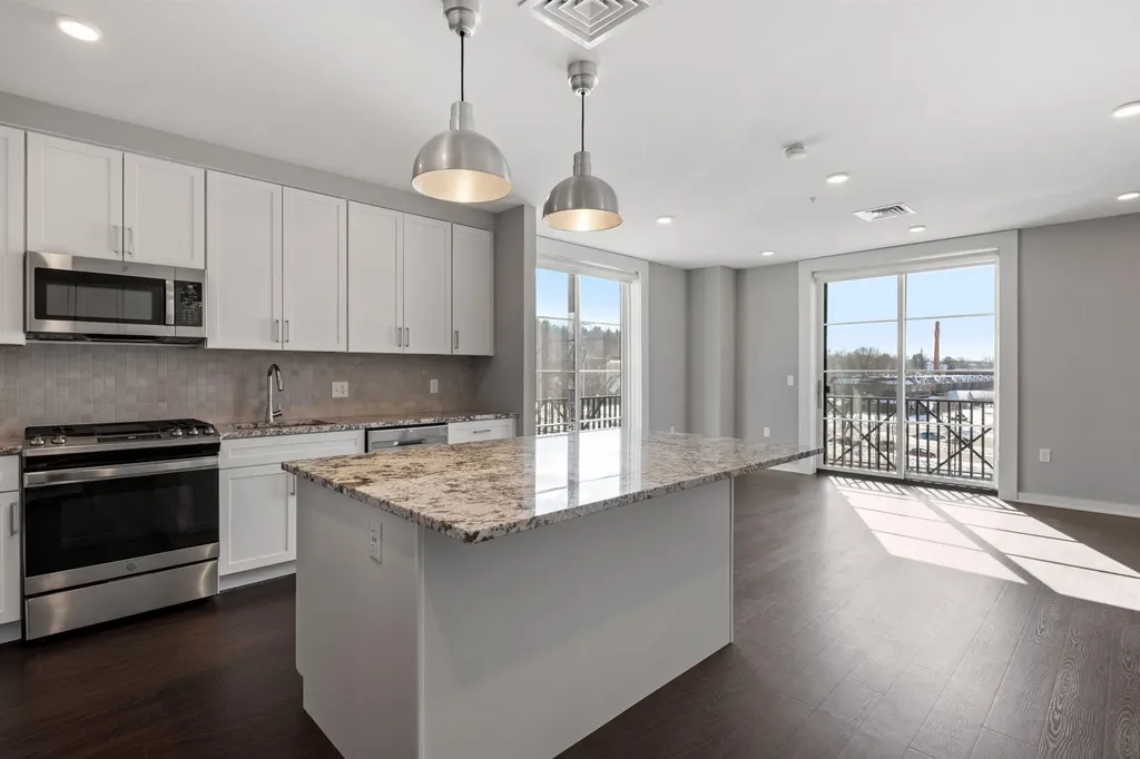 51 Elm Street Laconia NH 03246