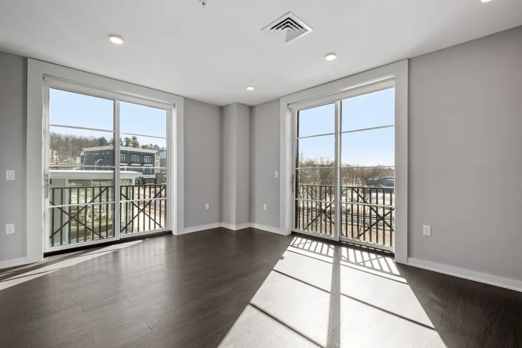 51 Elm Street Laconia NH 03246